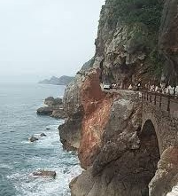 plage LES FALAISES