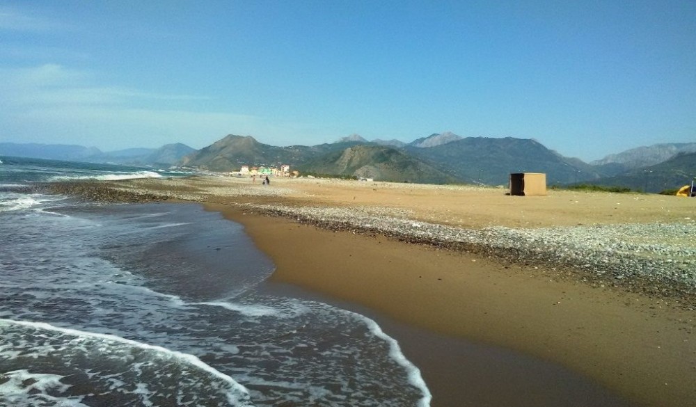 La Plage D'aokas Centre - Plages et Ports à Béjaïa — photo 3