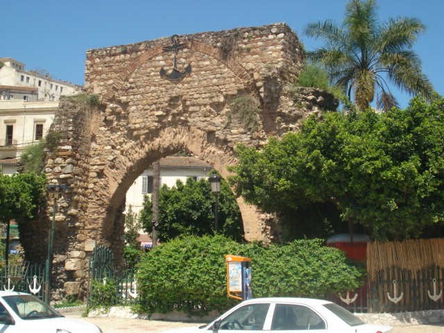 La Porte sarrasine - Sites Historiques et Monuments à Béjaïa — photo 6