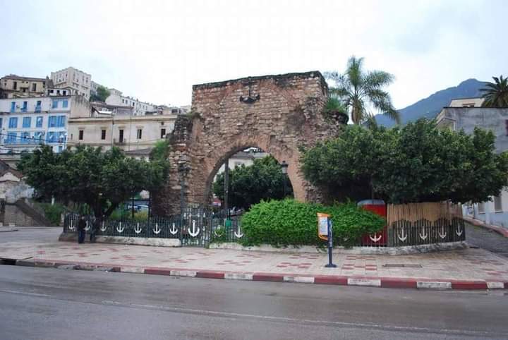 La Porte sarrasine
